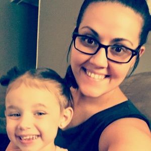 Meet your Posher, Chryssa